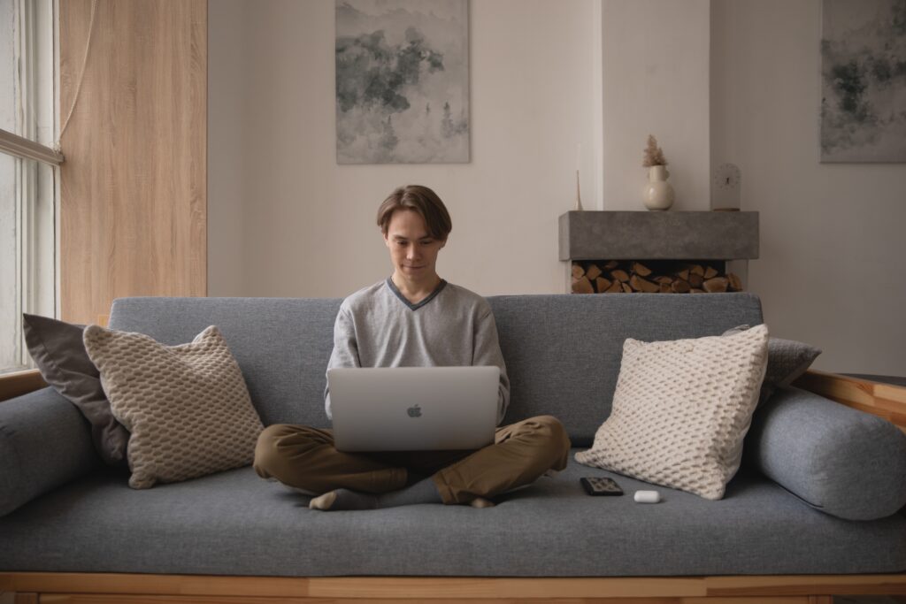 How To Stay Focused When Working From Home 2